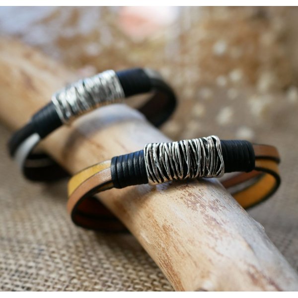 Zweifarbiges Leder- und Metallarmband zum Selbstgestalten