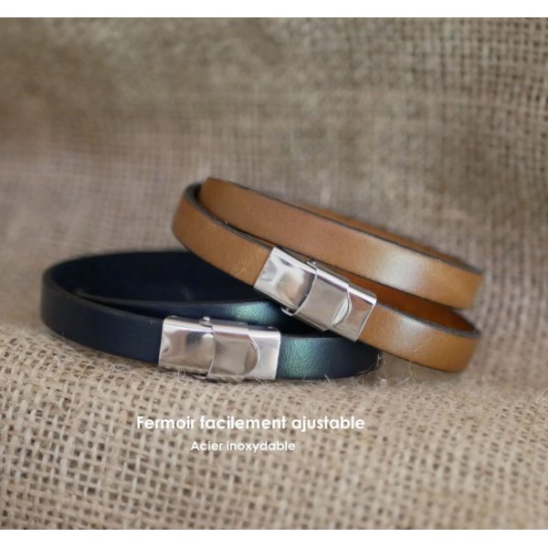 Lederarmband 4 Handgelenksumdrehungen f&uuml;r M&auml;nner personalisierbar durch Gravur