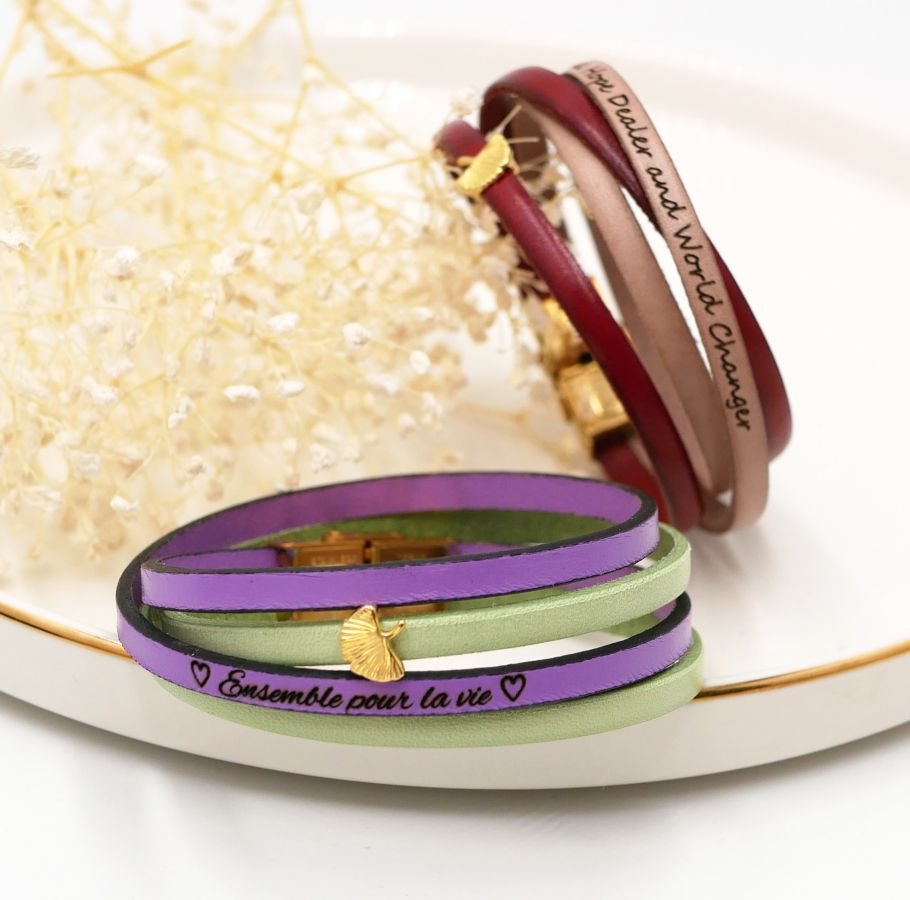 Zen-Lederarmband in Duo-Farben anpassbar mit goldenem Ginkgo 