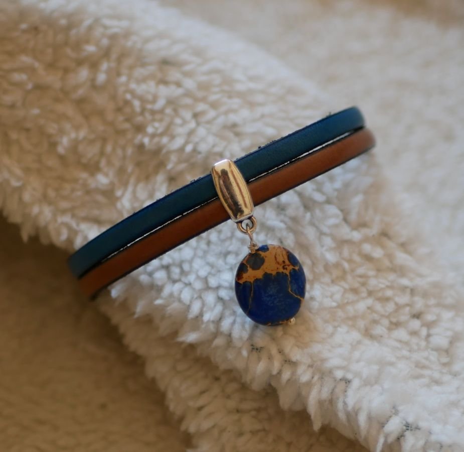 Duo-Lederarmband mit blauem Jaspis-Scheibenstein 