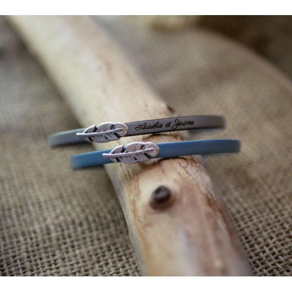 M&auml;dchen Lederarmband mit Feder zu personalisieren durch Gravur 