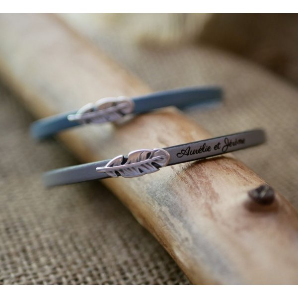 M&auml;dchen Lederarmband mit Feder zu personalisieren durch Gravur 