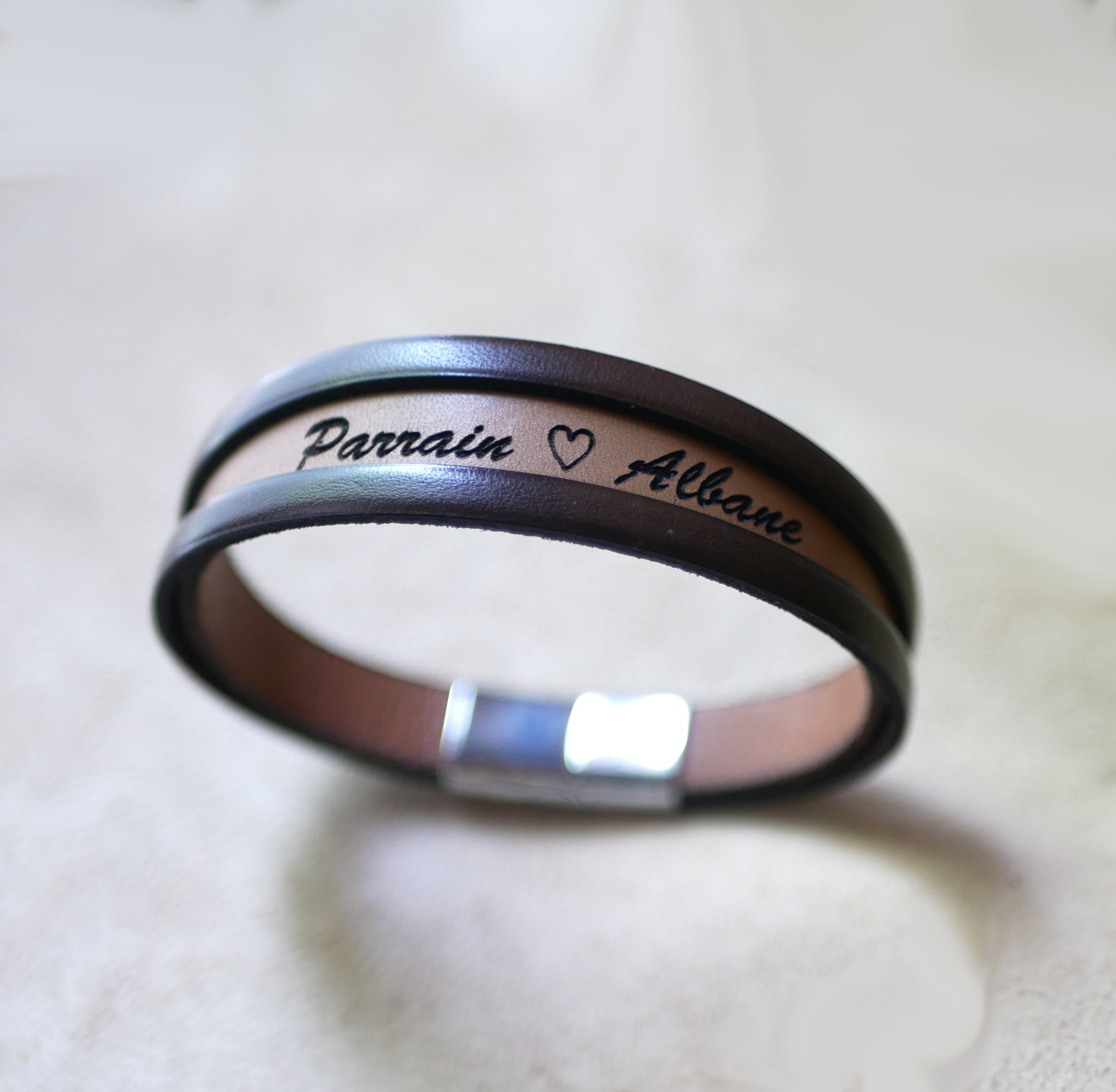 Bracelet cuir homme bicolore avec message gravé caché