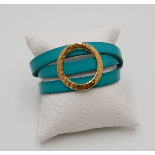 Breites Lederarmband mit goldenem Ring, anpassbar an 3 Handgelenksumf&auml;nge