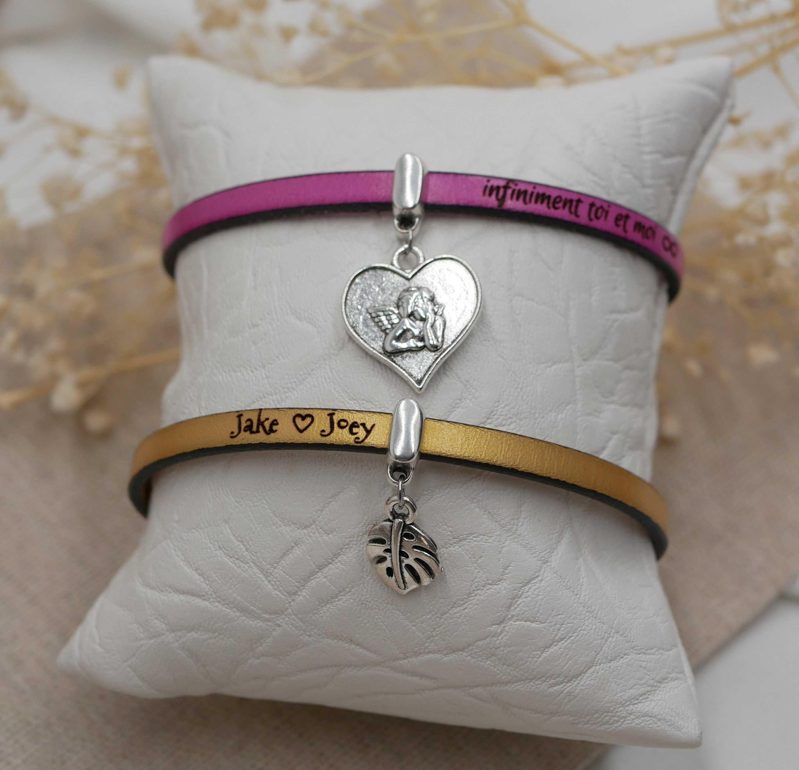 Lederarmband mit Anh&auml;nger nach Wahl durch Gravur personalisierbar