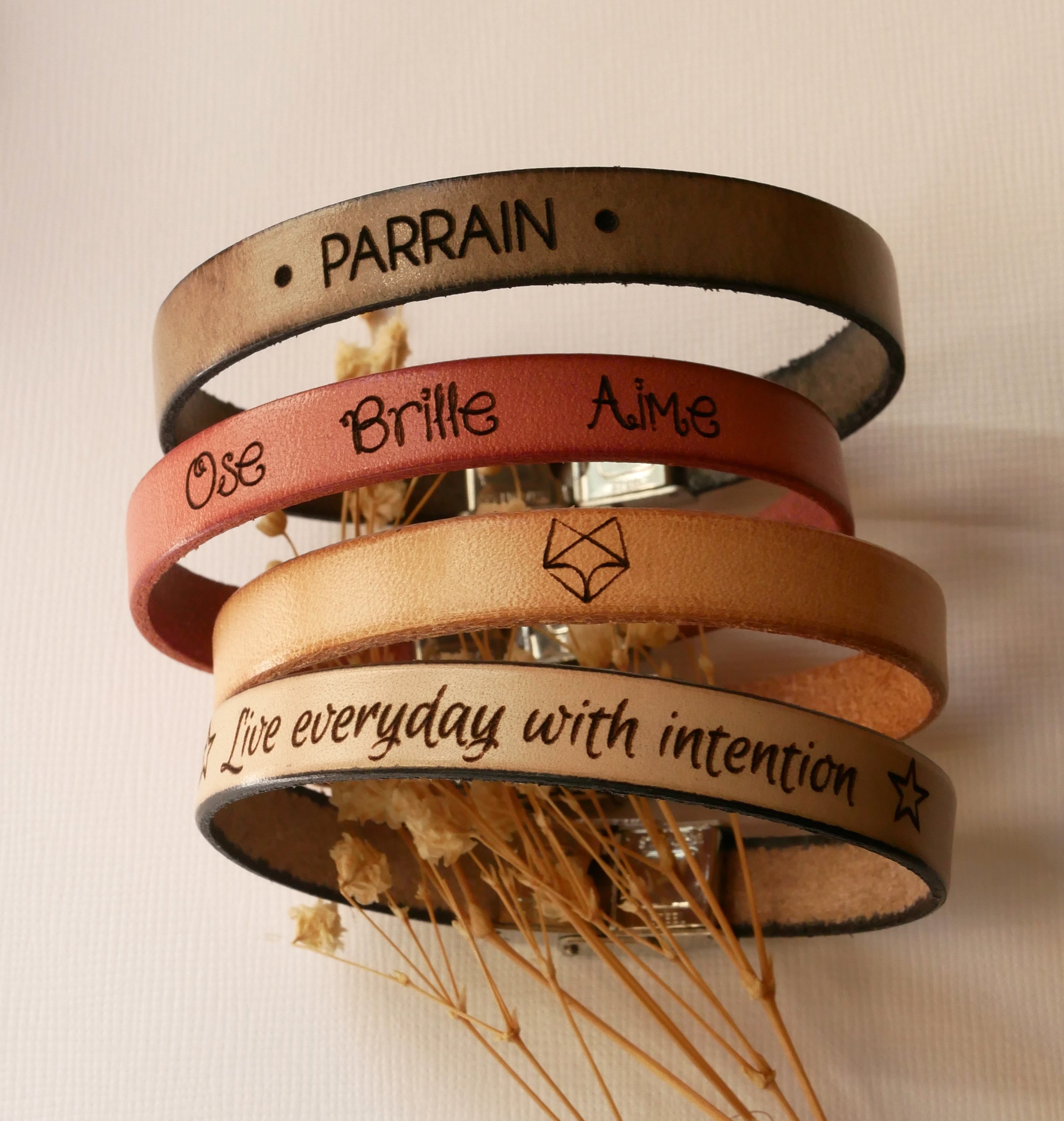 Personalisierte Lederarmband Mann oder Frau graviert Vornamen oder Nachricht