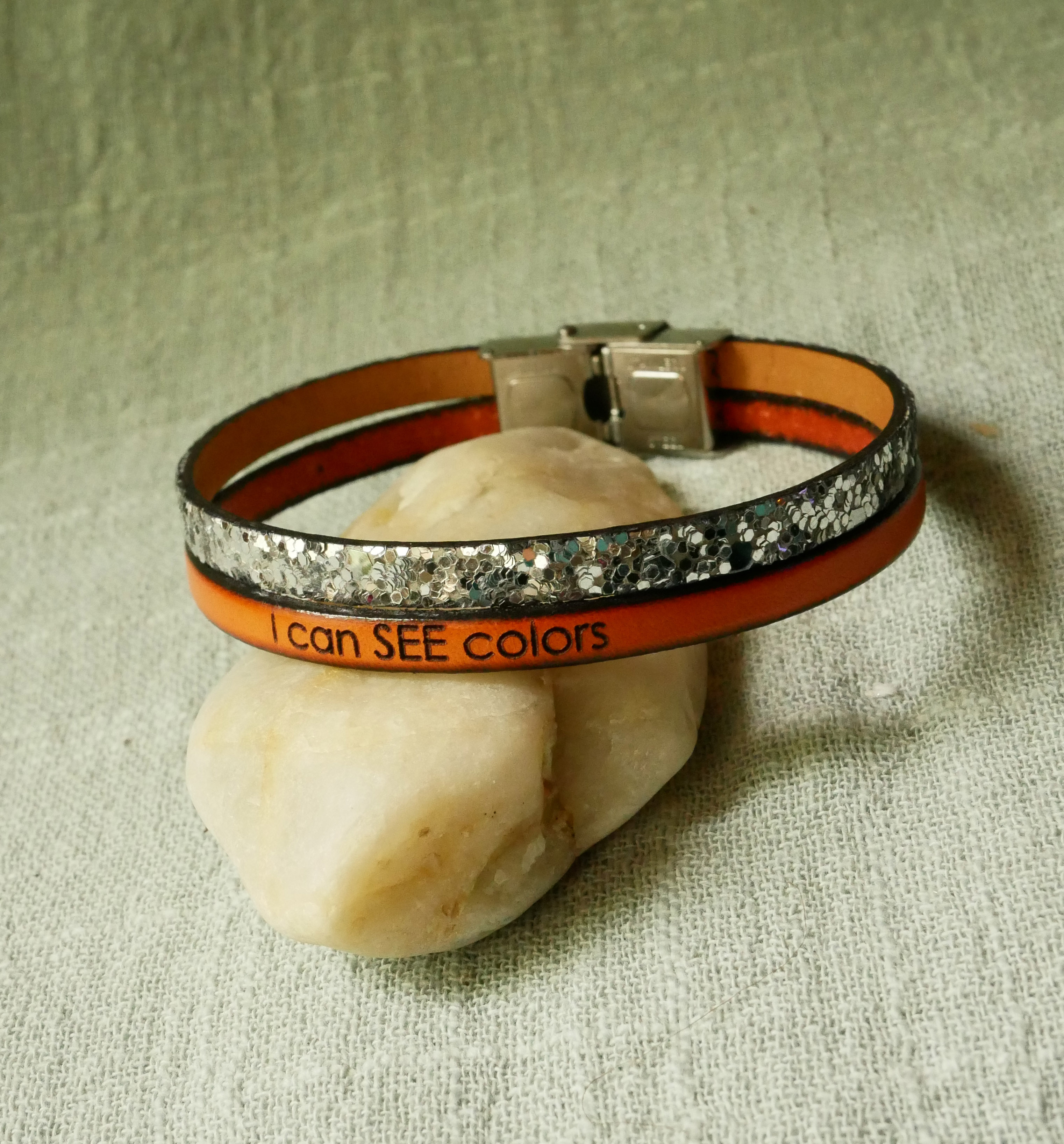 Duo-Armband aus silbernem Paillettenleder und Farbe nach Wahl
