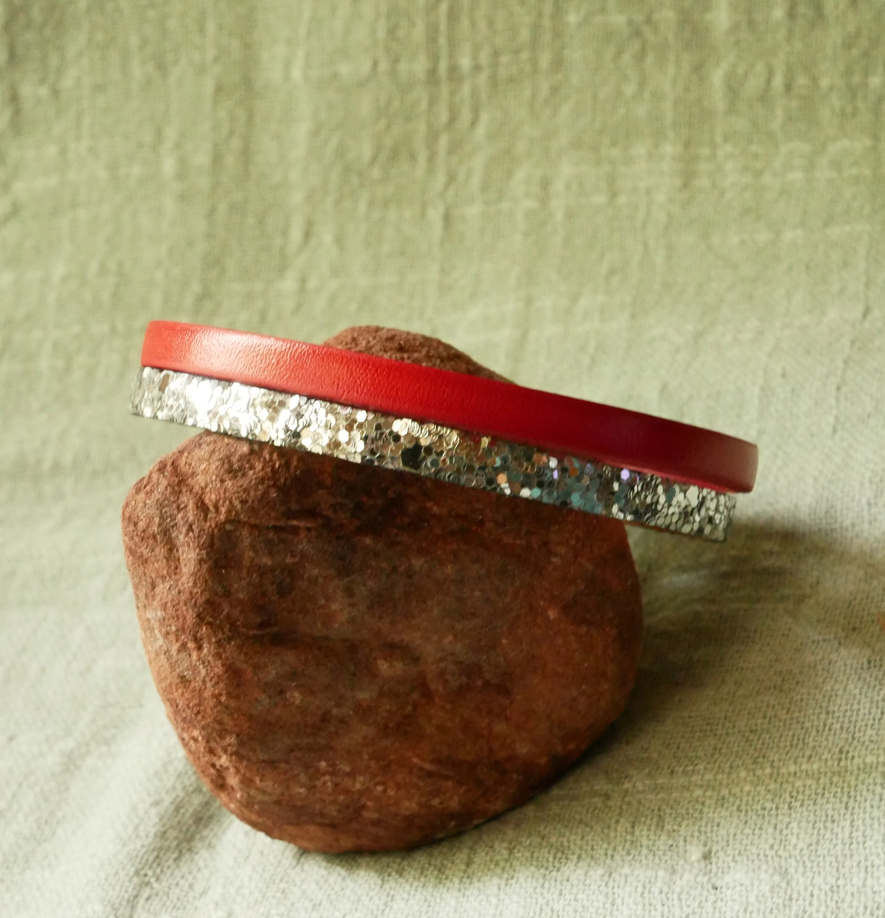 Duo-Armband aus silbernem Paillettenleder und Farbe nach Wahl