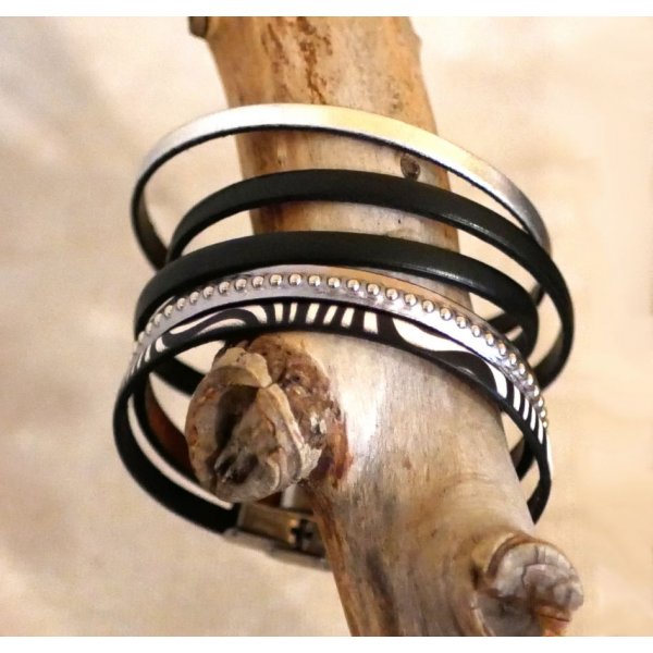 Set aus Lederarmb&auml;ndern zum Stapeln, anpassbar in Schwarz- und Silbert&ouml;nen