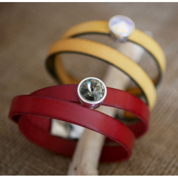 Damenarmband aus Leder mit doppelten Windungen zum Anpassen mit einem Swarovski-Kristall-Cabochon verziert 