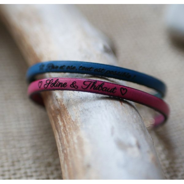 Damenarmband aus feinstem Leder zum Selbstgestalten durch Gravur mit silberner Kette