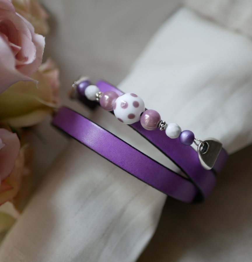 Damenarmband aus Leder und Perlen Mauve triple tours in Customize 