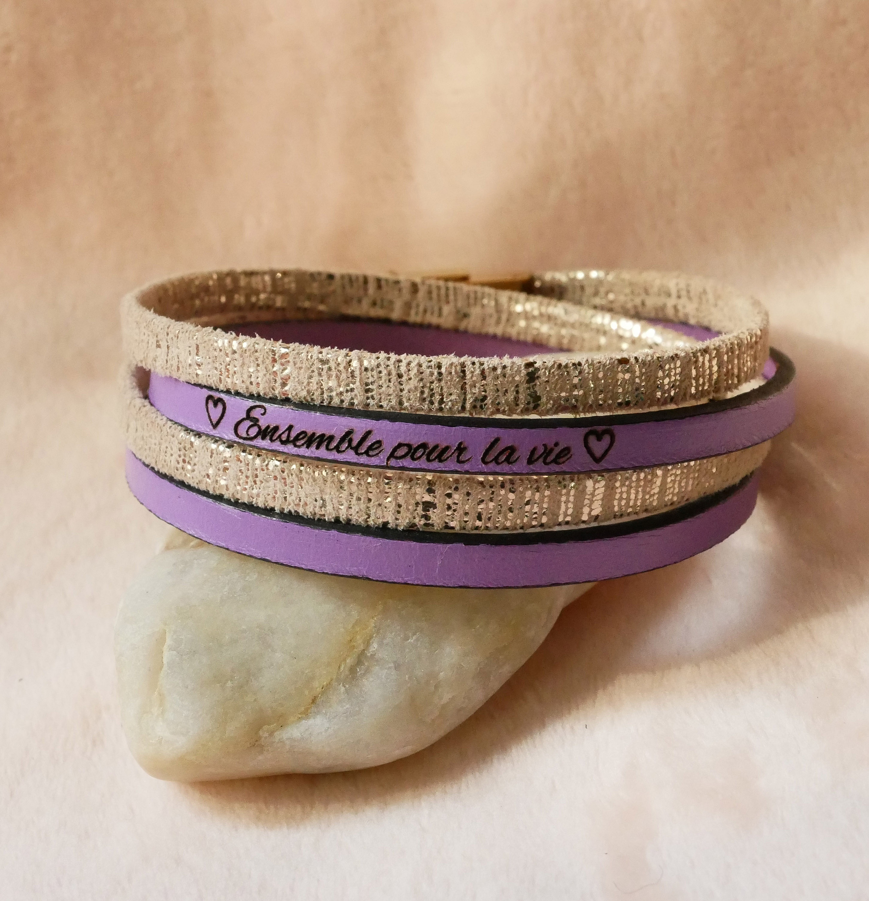 Doppeltes Damenarmband aus goldenem Leder zum Anpassen durch Gravur