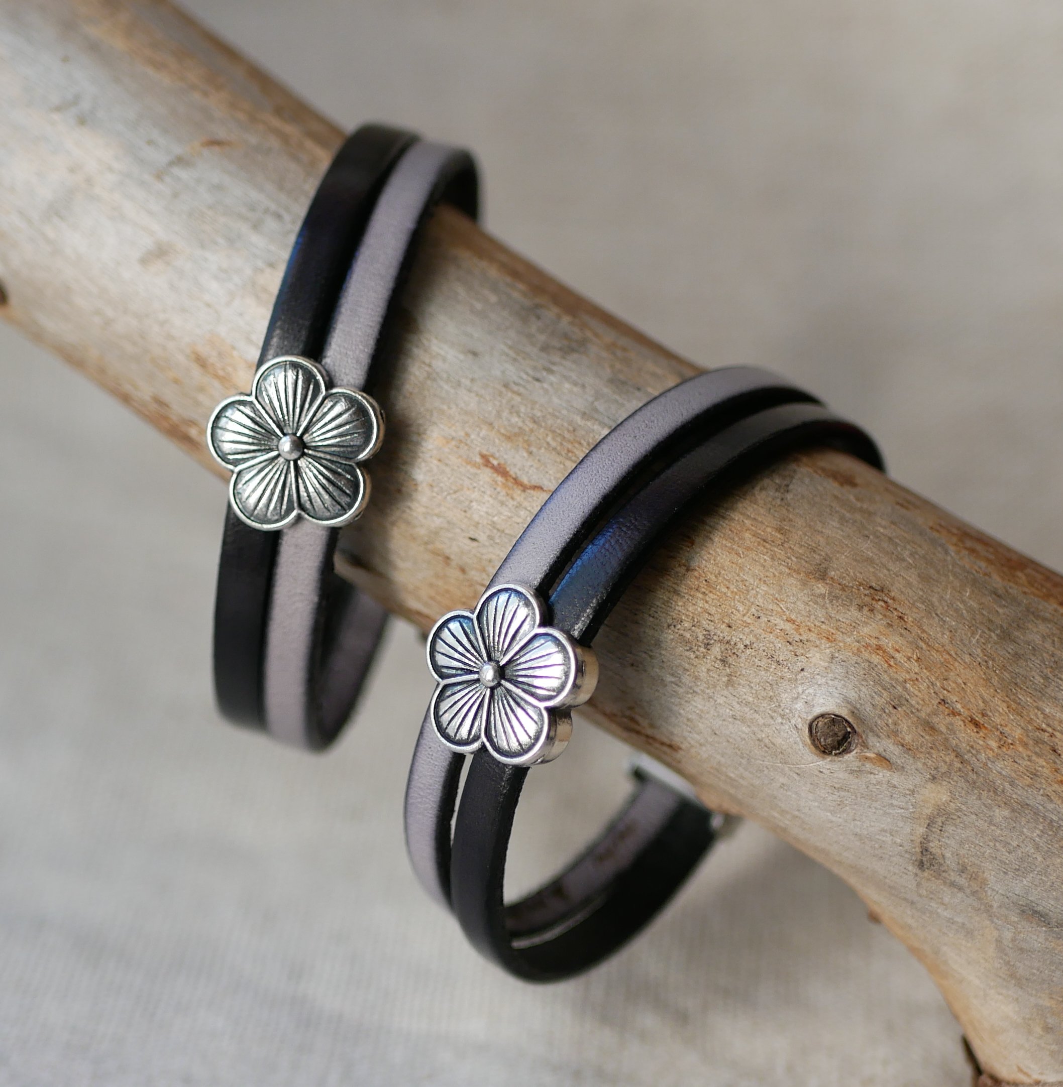 Damenarmband Duo Leder Blume Dekor zu personalisieren 