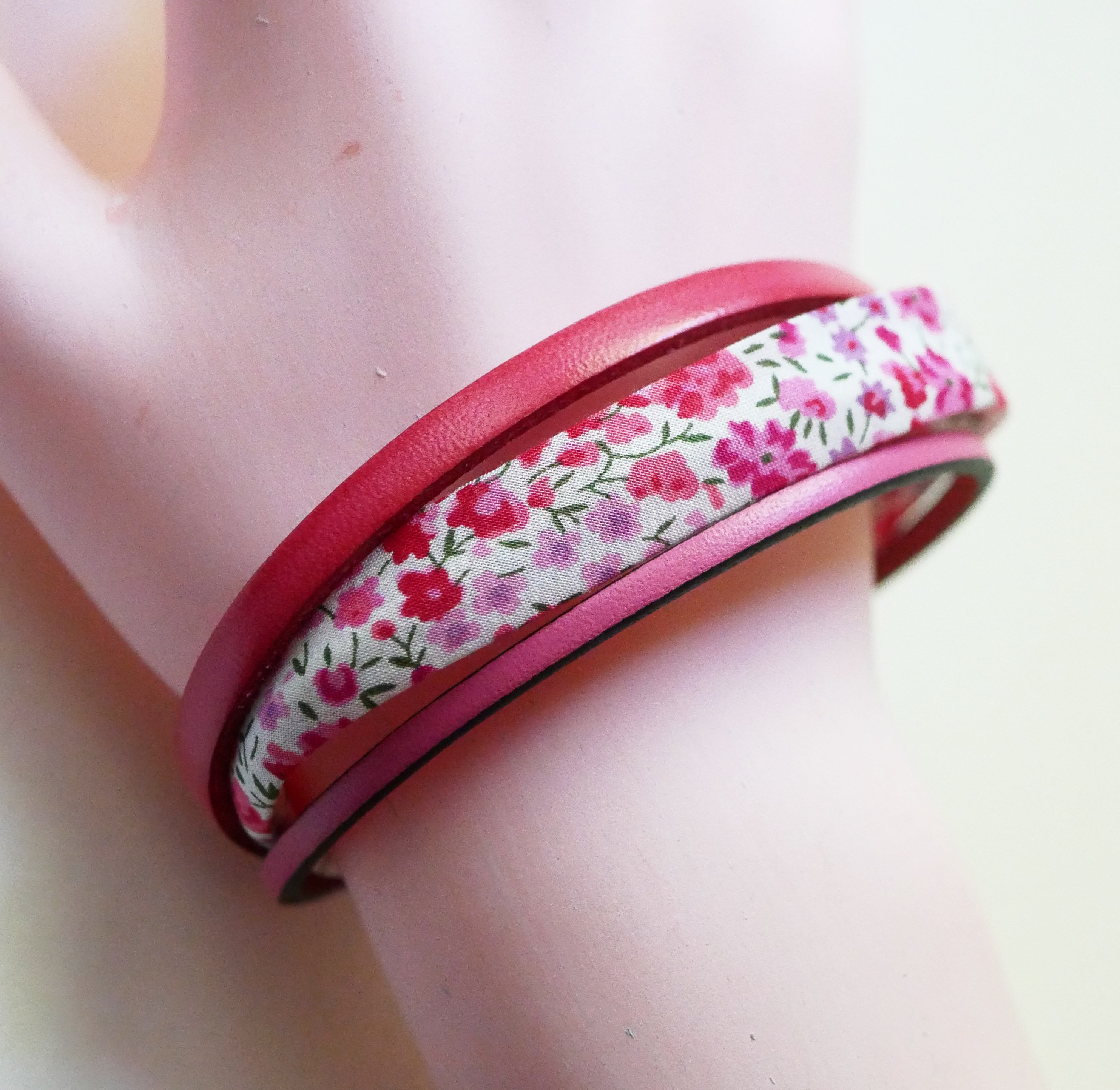 Damenarmband Trio Leder &amp; Liberty Blumen rosa 
