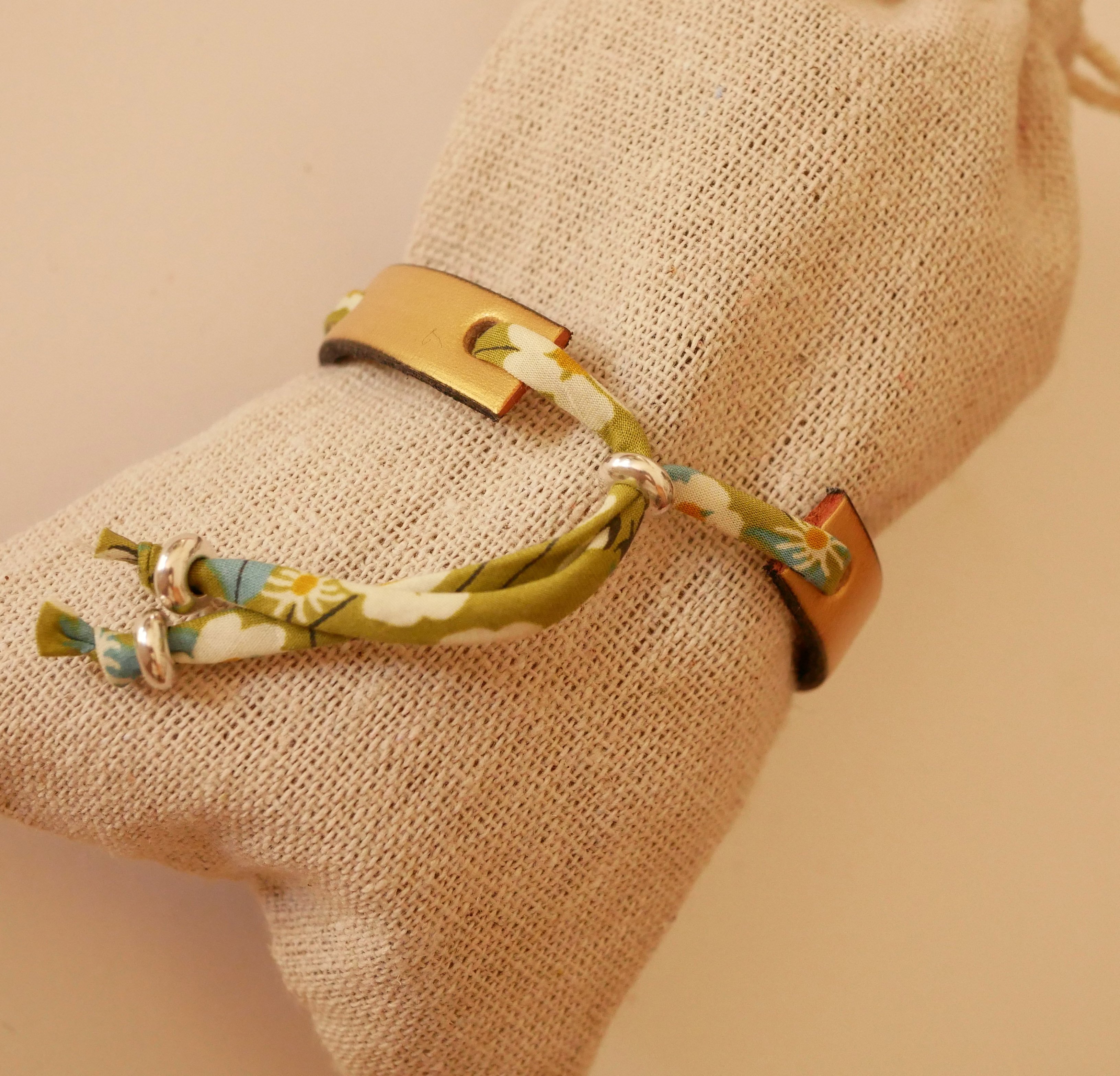 Florame Armband zu personalisieren mit Liberty Cord und Leder nach Wahl zu gravieren