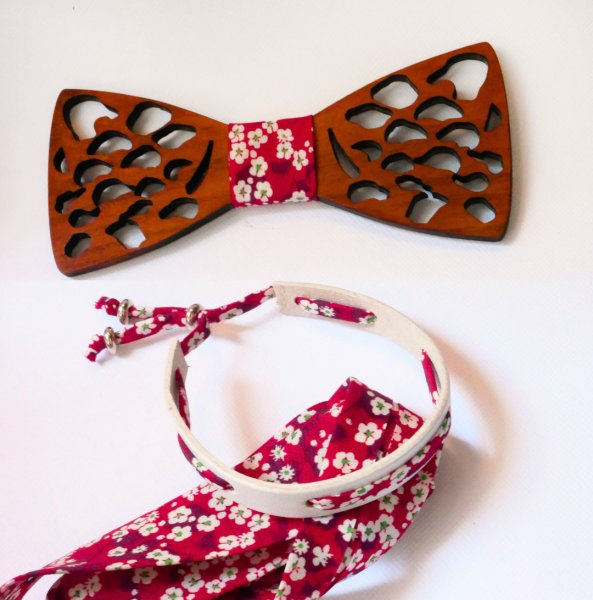 Flor&acirc;me-Armband mit Liberty-Band Misti rot auf wei&szlig;em Leder