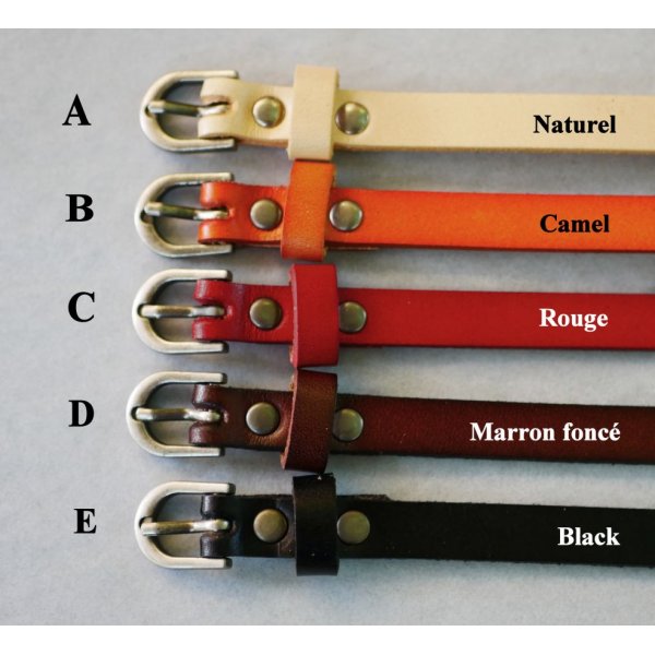 Herrenarmband aus graviertem Leder dunkelbraun silberne Schnalle zu personalisieren