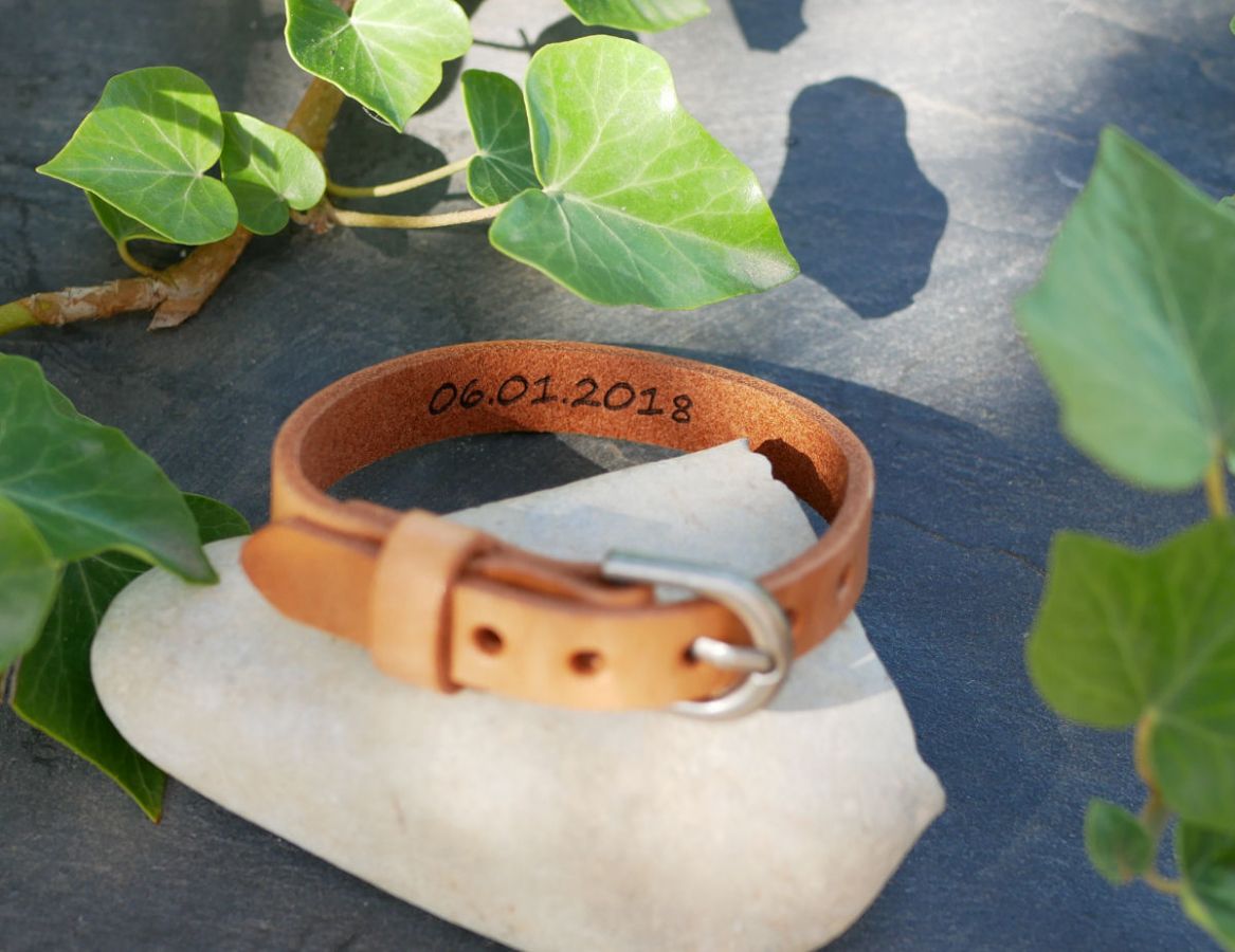 Herrenarmband aus Naturleder graviert zu personalisieren 