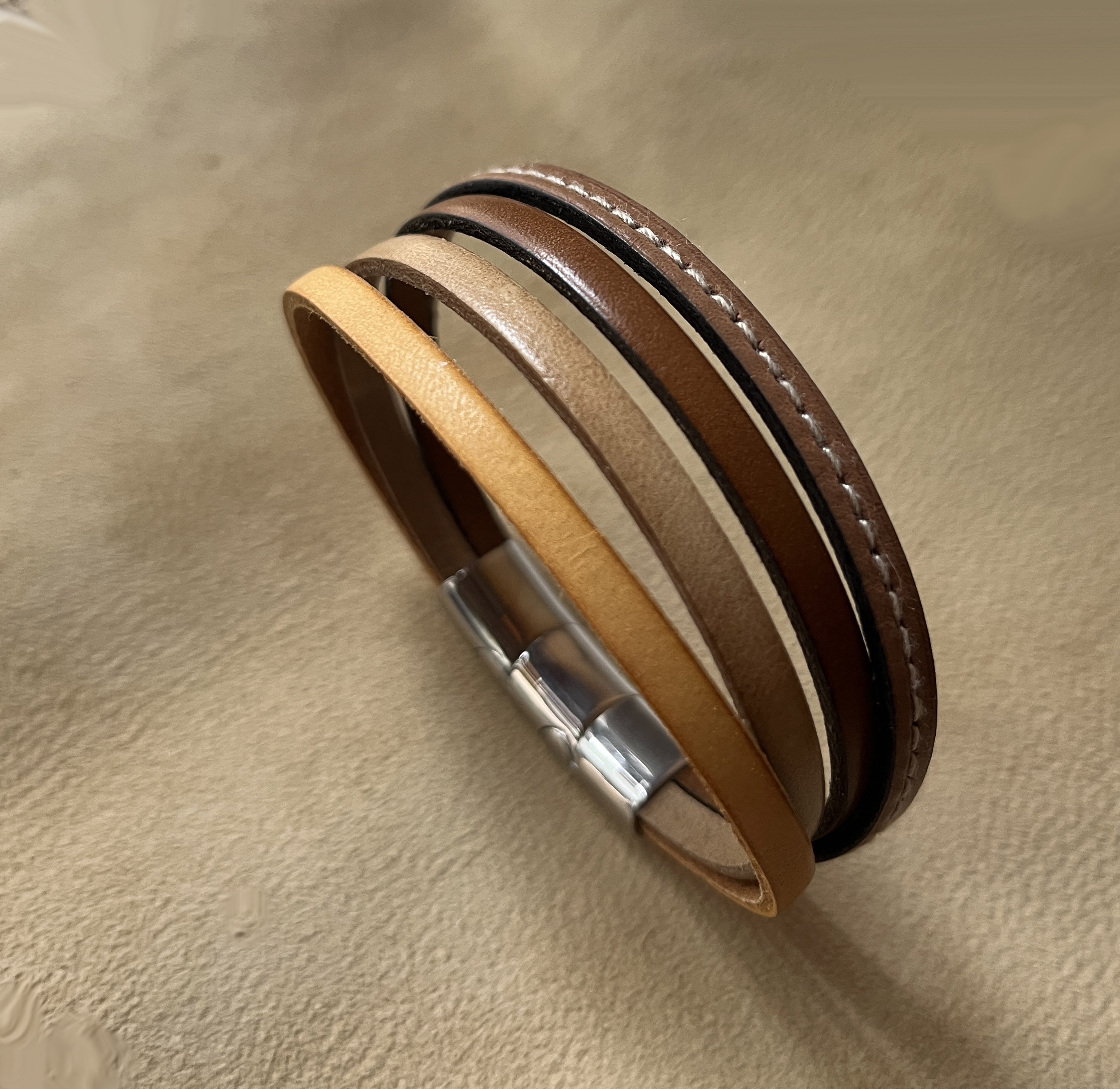 Bracelet manchette ajustable multi cuirs Beiges pour homme 