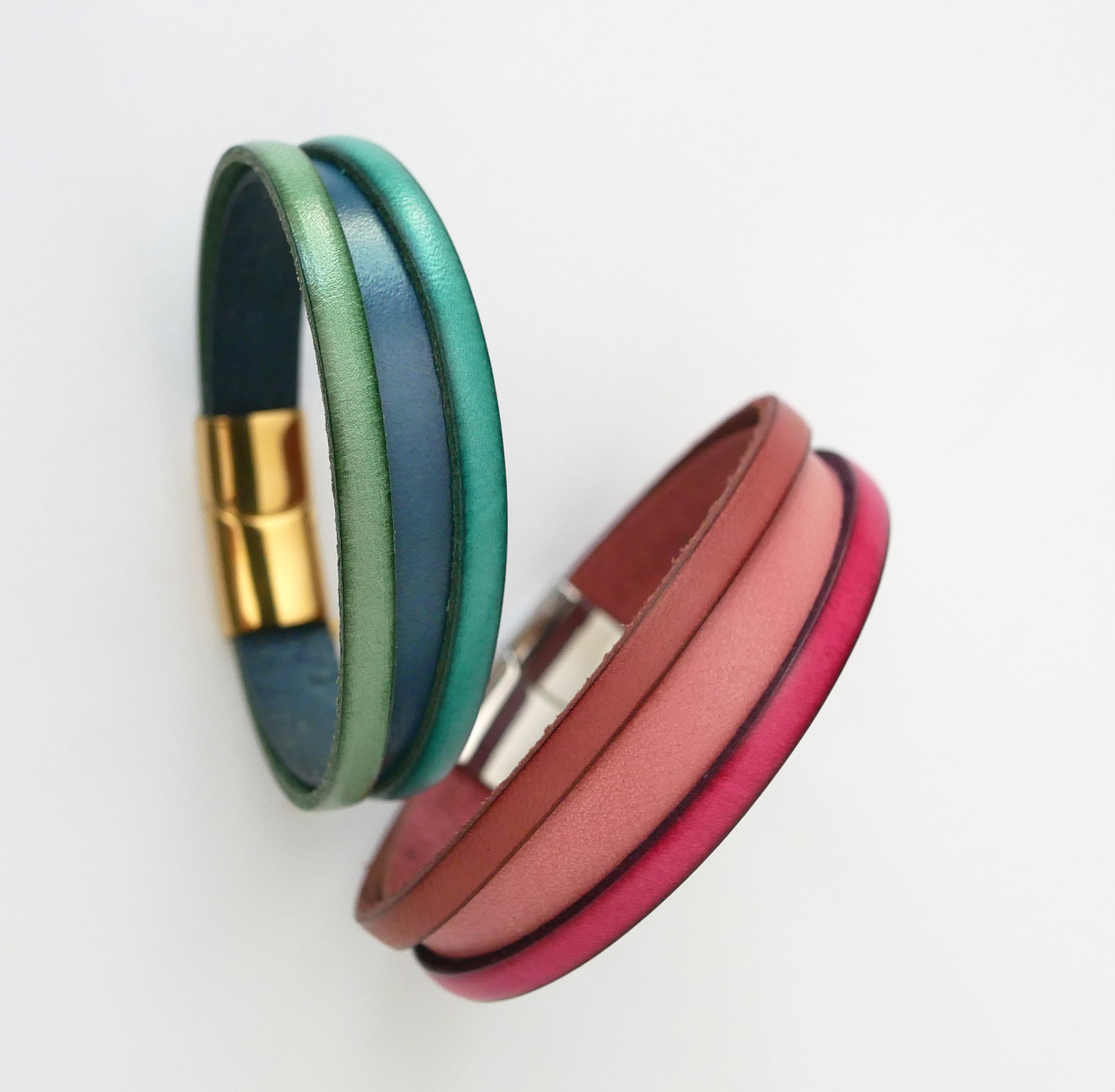 Manschettenarmband aus Leder f&uuml;r Frauen, zweifarbig, mit versteckter eingravierter Nachricht