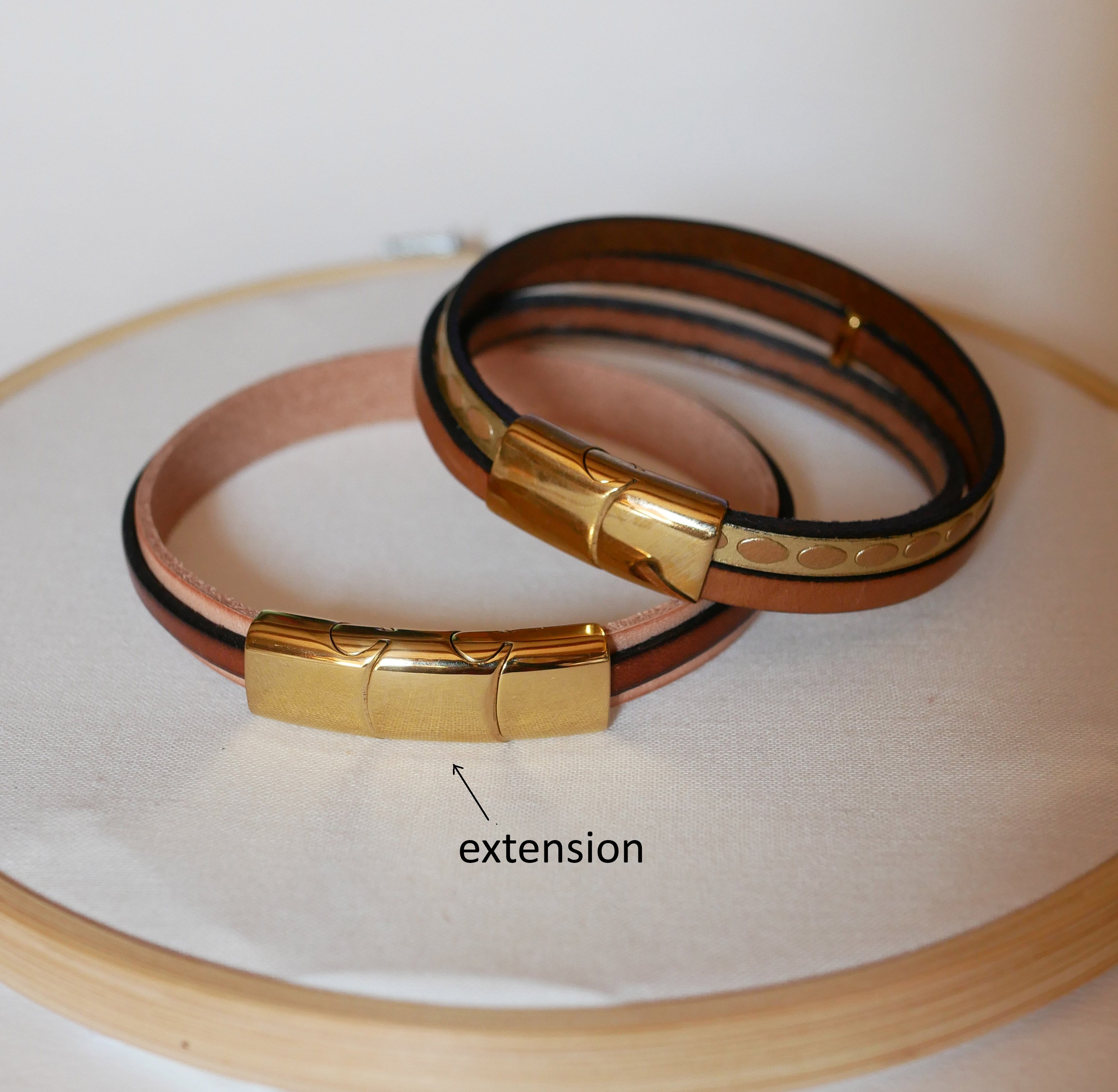 Manschettenarmband für Frauen goldfarben Muschel gold- und orangefarben