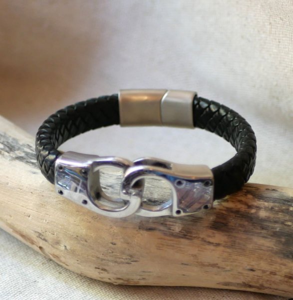 Handschellenarmband aus geflochtenem Leder Farbe und Gr&ouml;&szlig;e nach Wahl