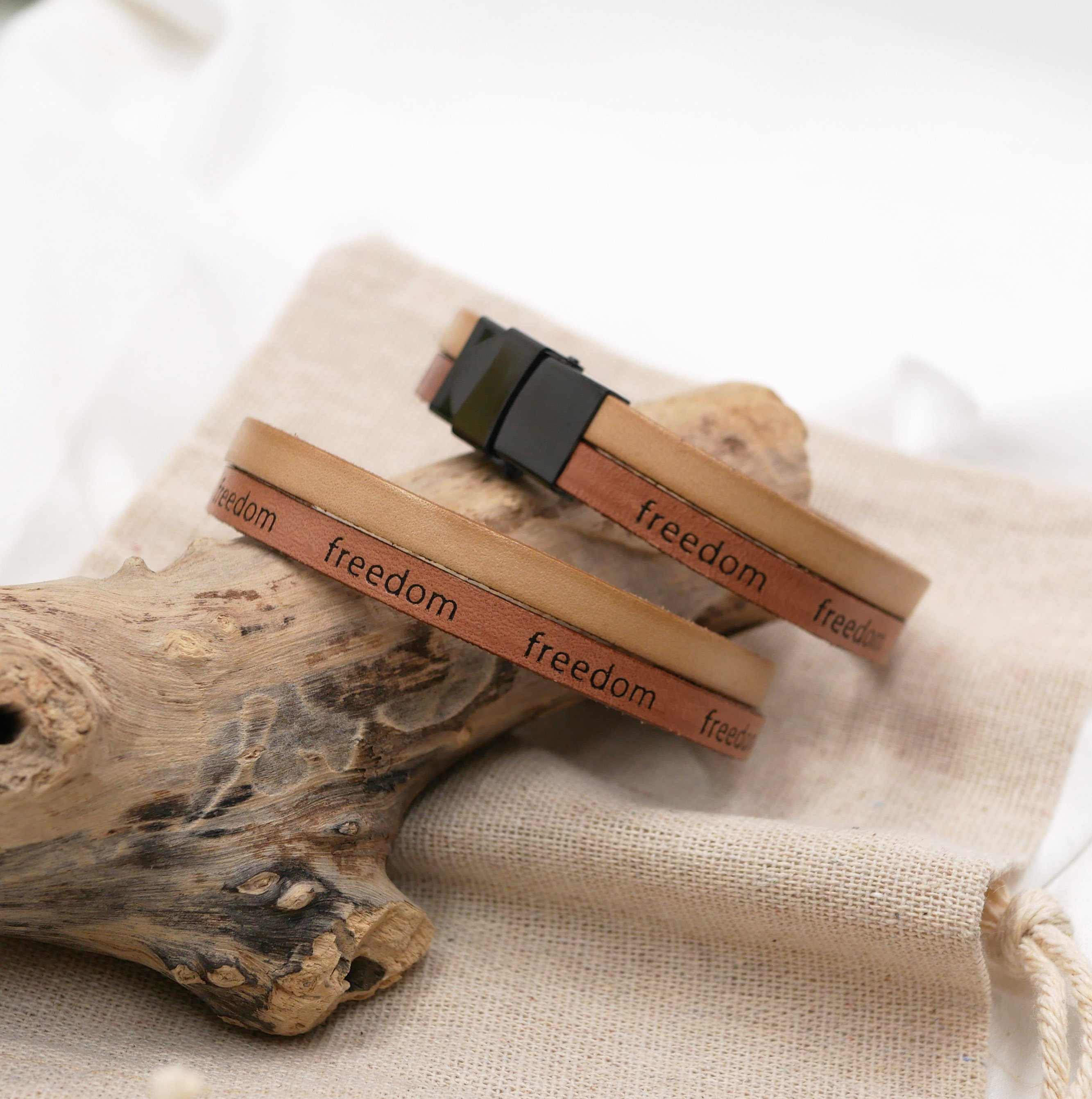 Mixed Armband zwei Leder nat&uuml;rlichen beige Gravur Freedom zu personalisieren