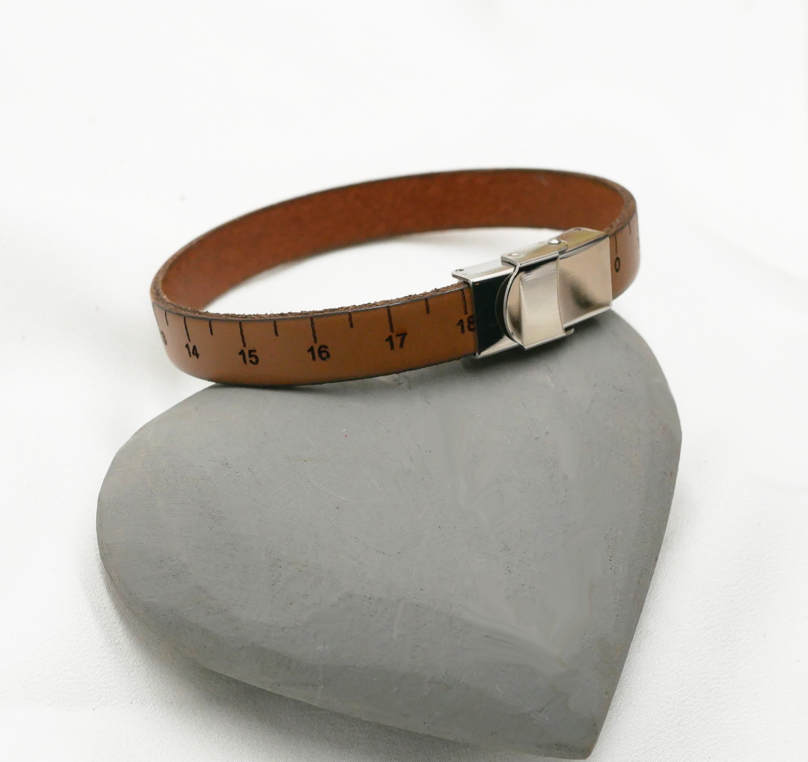 Armband Meter Couture Leder graviert in cm auf der Rückseite personalisierbar