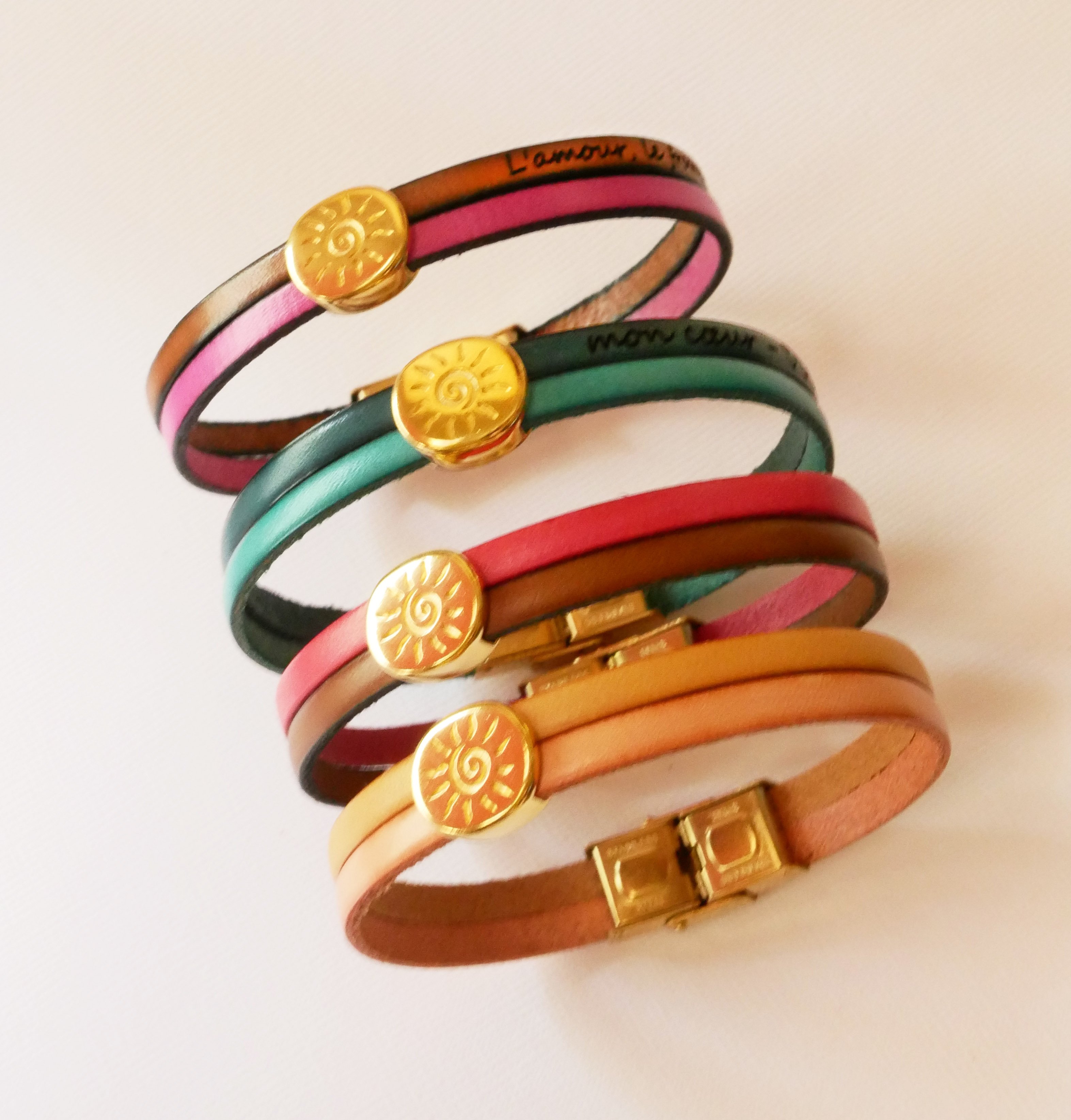 Armband mit goldener Schlaufe Soleil auf Duo-Leder zum Anpassen und Gravieren