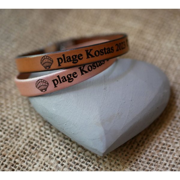 Gravierte Geschenke f&uuml;r Paare: 2 personalisierte Lederarmb&auml;nder von der gleichen Gravur 