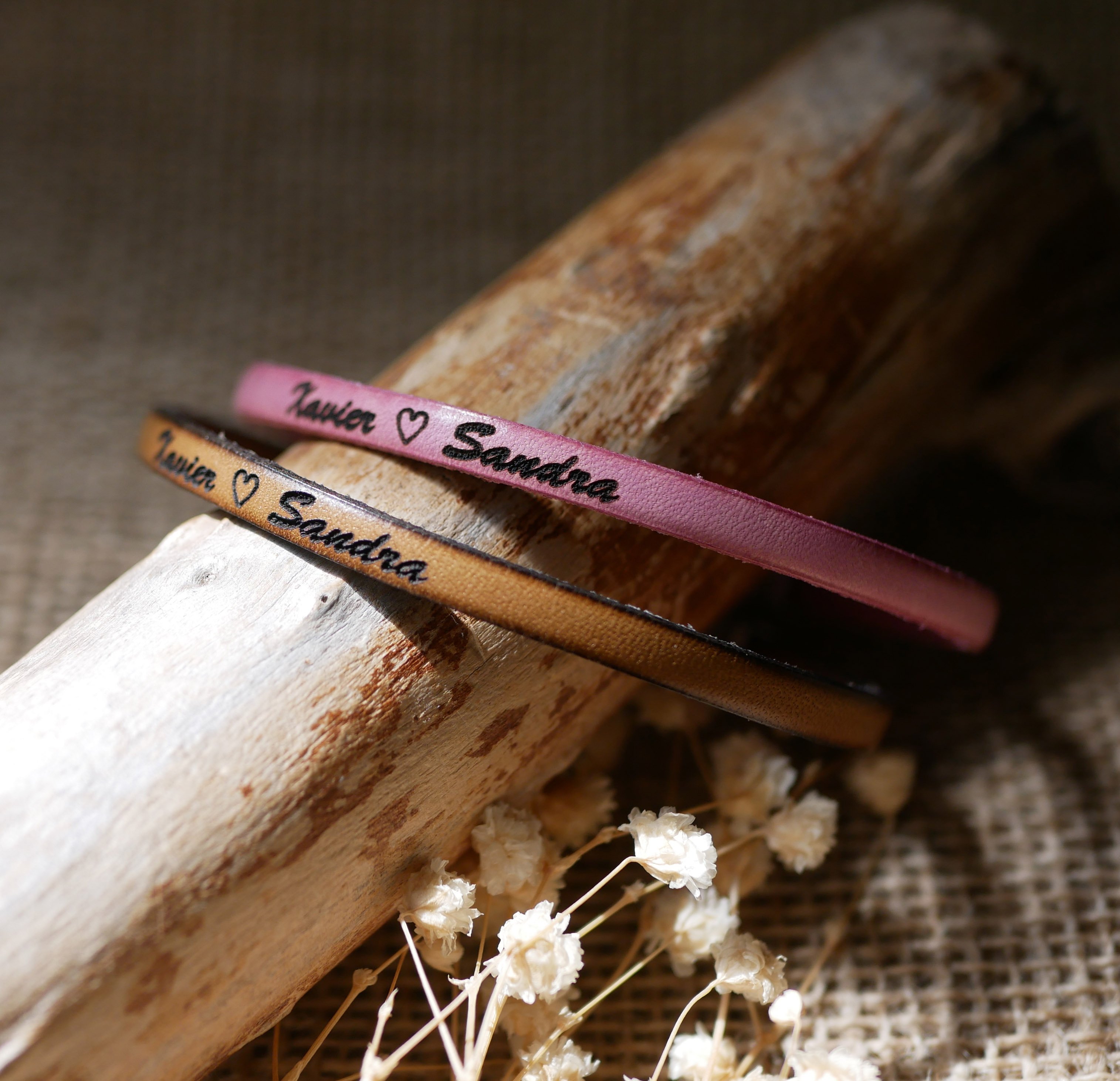 Geschenk Armb&auml;nder f&uuml;r Paare Leder personalisierte beide aus der gleichen Gravur 