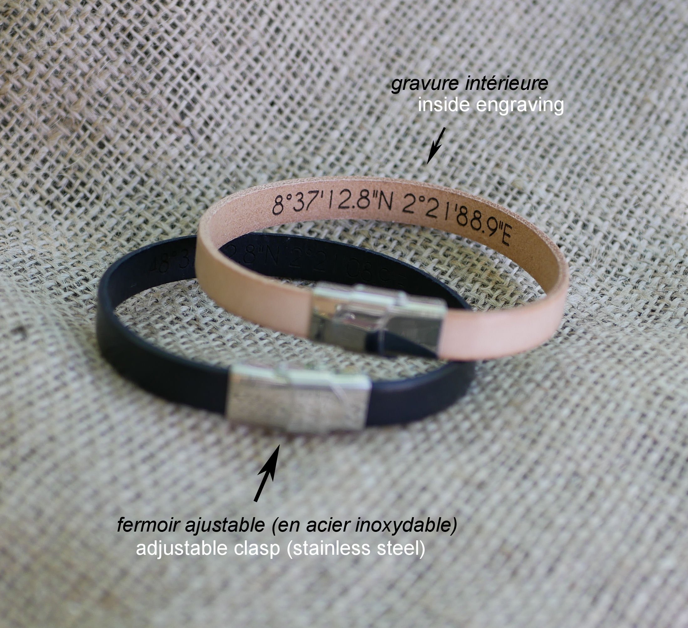 Geschenk für Paare: 2 personalisierte Lederarmbänder durch Gravur 