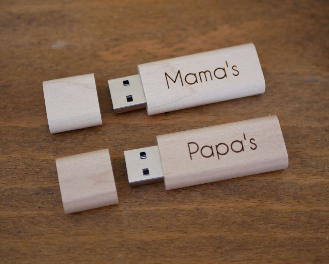 Geschenkset für Männer USB-Stick mit Gravur + personalisierbares Lederarmband + Makramee-Schlüsselanhänger 