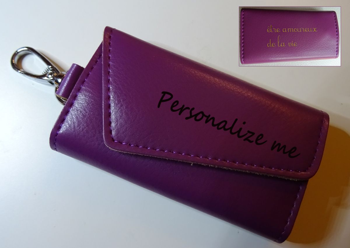 Etui für Schlüssel aus Leder Violett mit Gravur