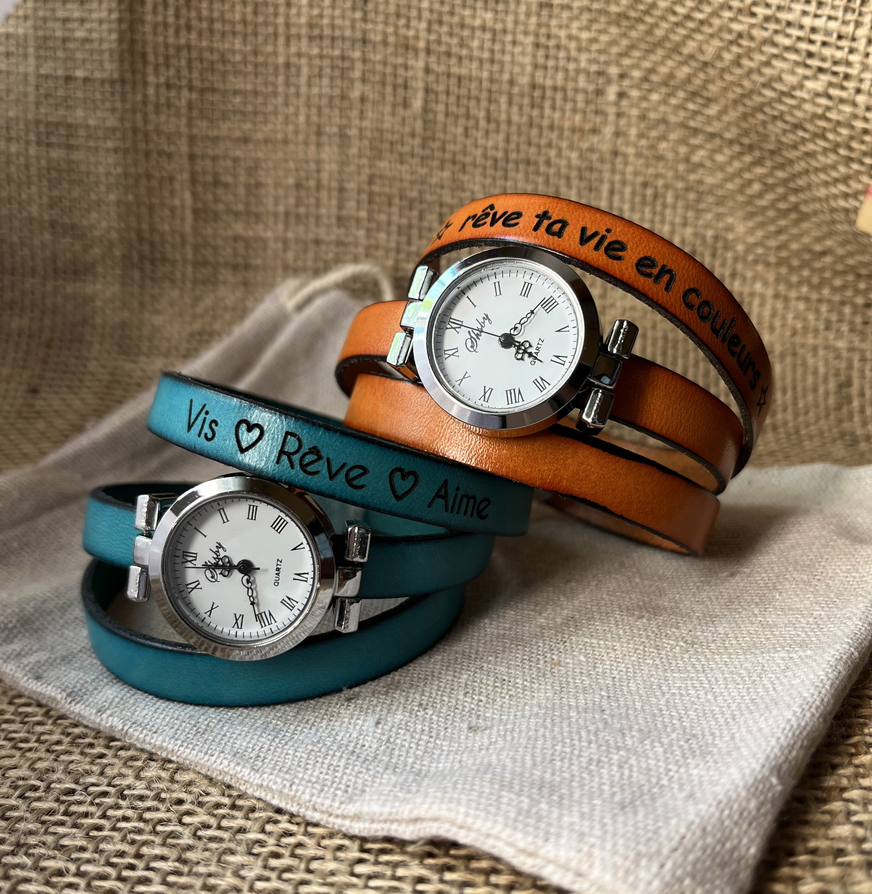 Personalisierbare Multiturn-Armbanduhr mit silbernem Zifferblatt 