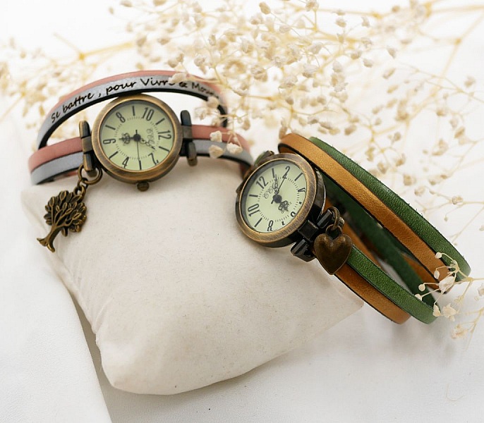 Personalisierbare Uhr mit bronzefarbenem Zifferblatt und arabischen Ziffern auf Duolederarmband mit 2 Umdrehungen 