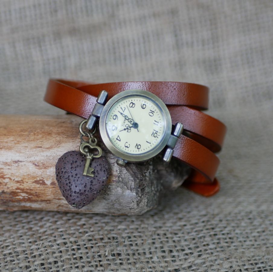 Uhr mit Lavastein Diffusor Lederarmband