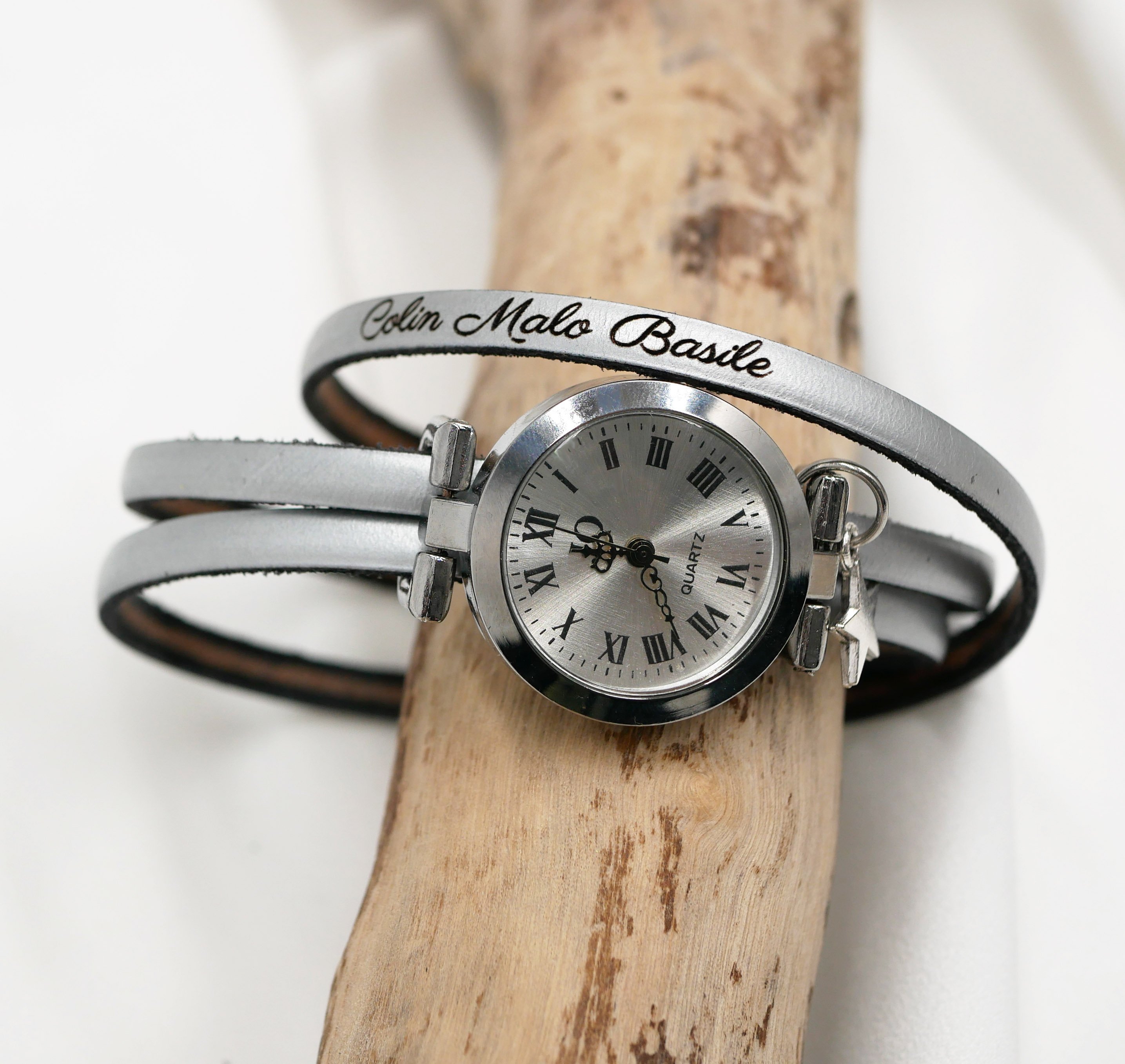 Uhr zum Selbstgestalten mit Lederarmband 3 T&uuml;rme Leder silbernes Zifferblatt mit Anh&auml;nger 