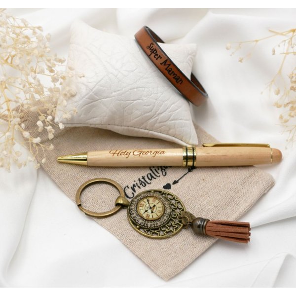 Damen-Geschenktasche mit graviertem Holzkugelschreiber + personalisierbares Lederarmband + Schl&uuml;sselanh&auml;nger 