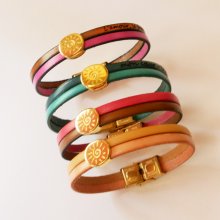 Armband mit goldener Schlaufe Soleil auf Duo-Leder zum Anpassen und Gravieren