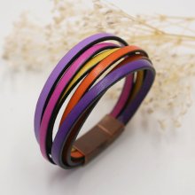 Manschettenarmband aus mehreren Lederarten in kräftigen Farben